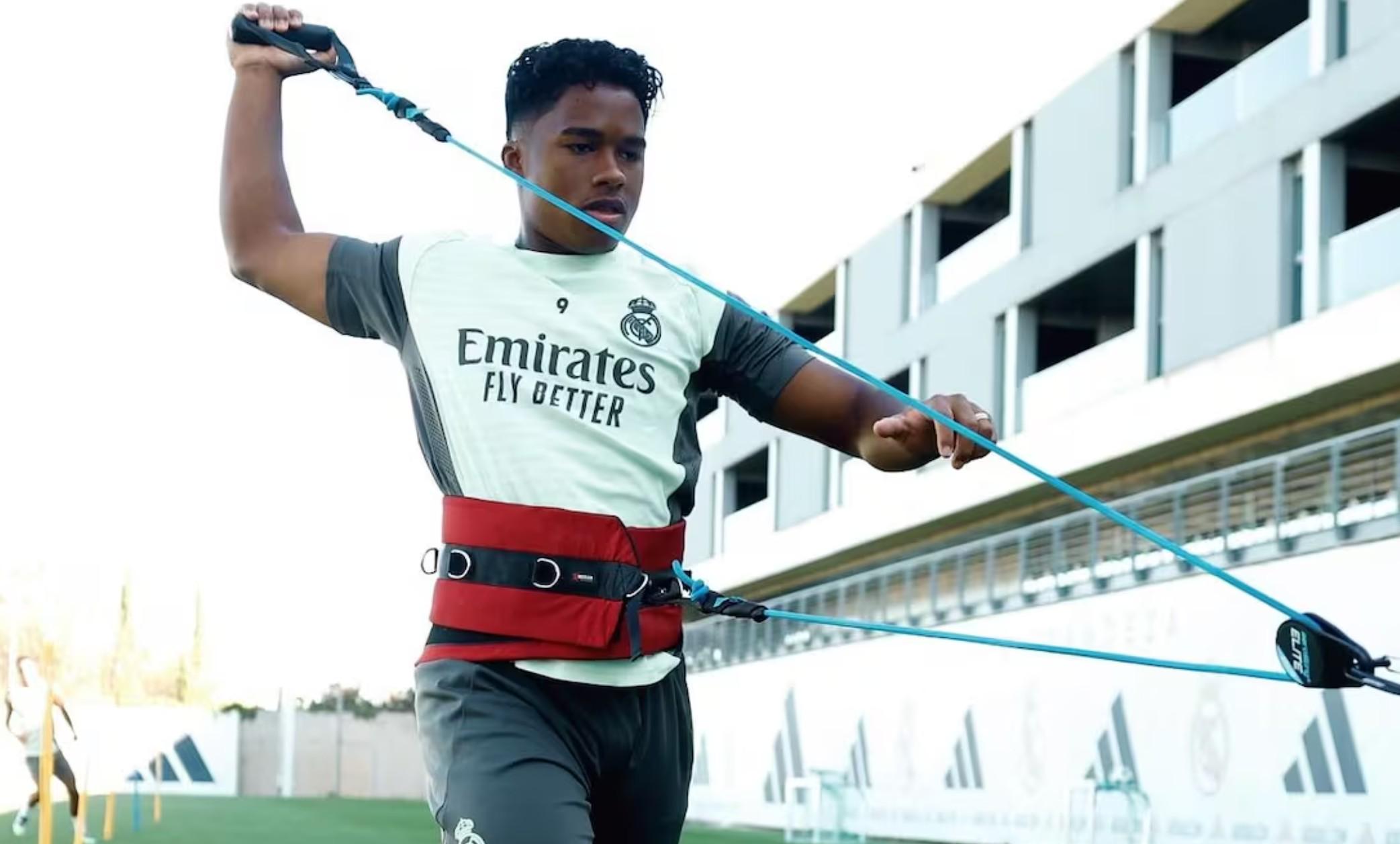 他在本周四 他在本周四